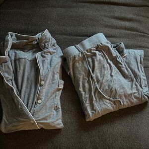 Cozy Earth M Gray Button-Up Pajama Set